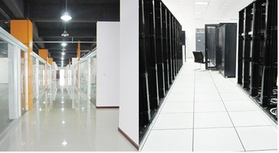 成都服务器托管的费用通常包括哪些项目？