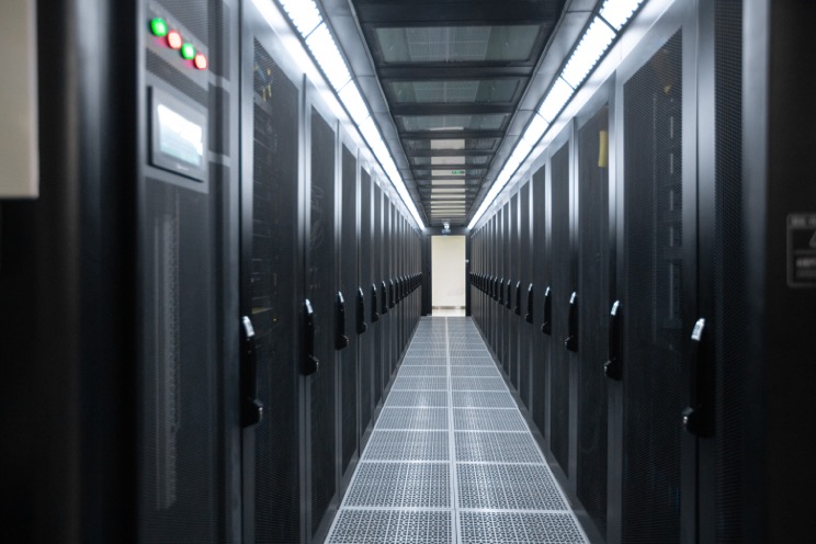 一站式算力托管服务，助力企业轻松上云，智赢未来