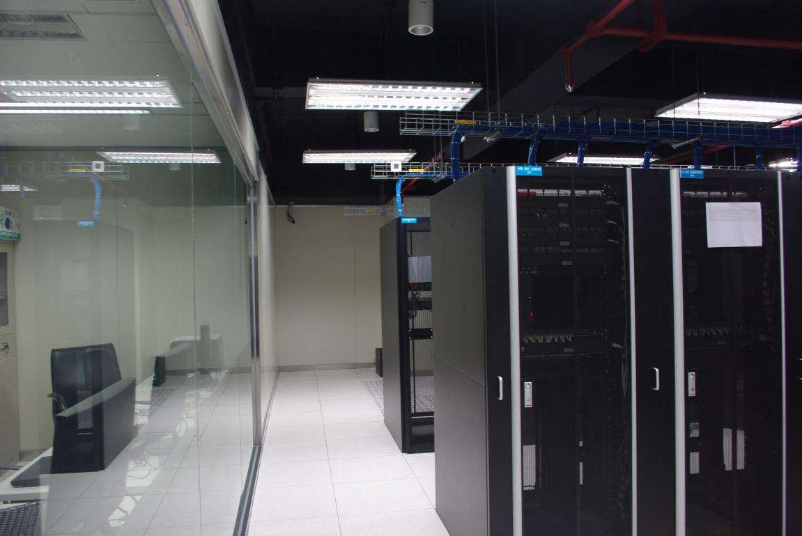 暴雨断电不怕！极云天下 IDC 机房的极端场景保障能力，守护企业业务不中断